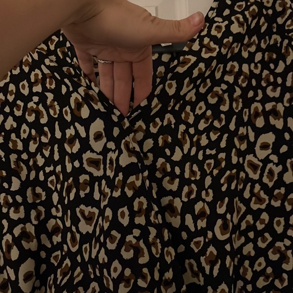 Ruffle cheetah romper - Picture 3 of 5